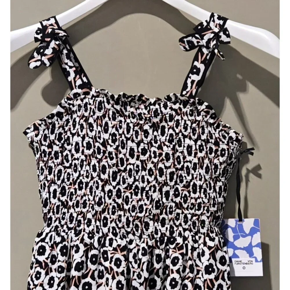 Diane Von Furstenberg Size XXS 00 Black Poppy Smocked Bodice Flared Summer Dress - Picture 3 of 10